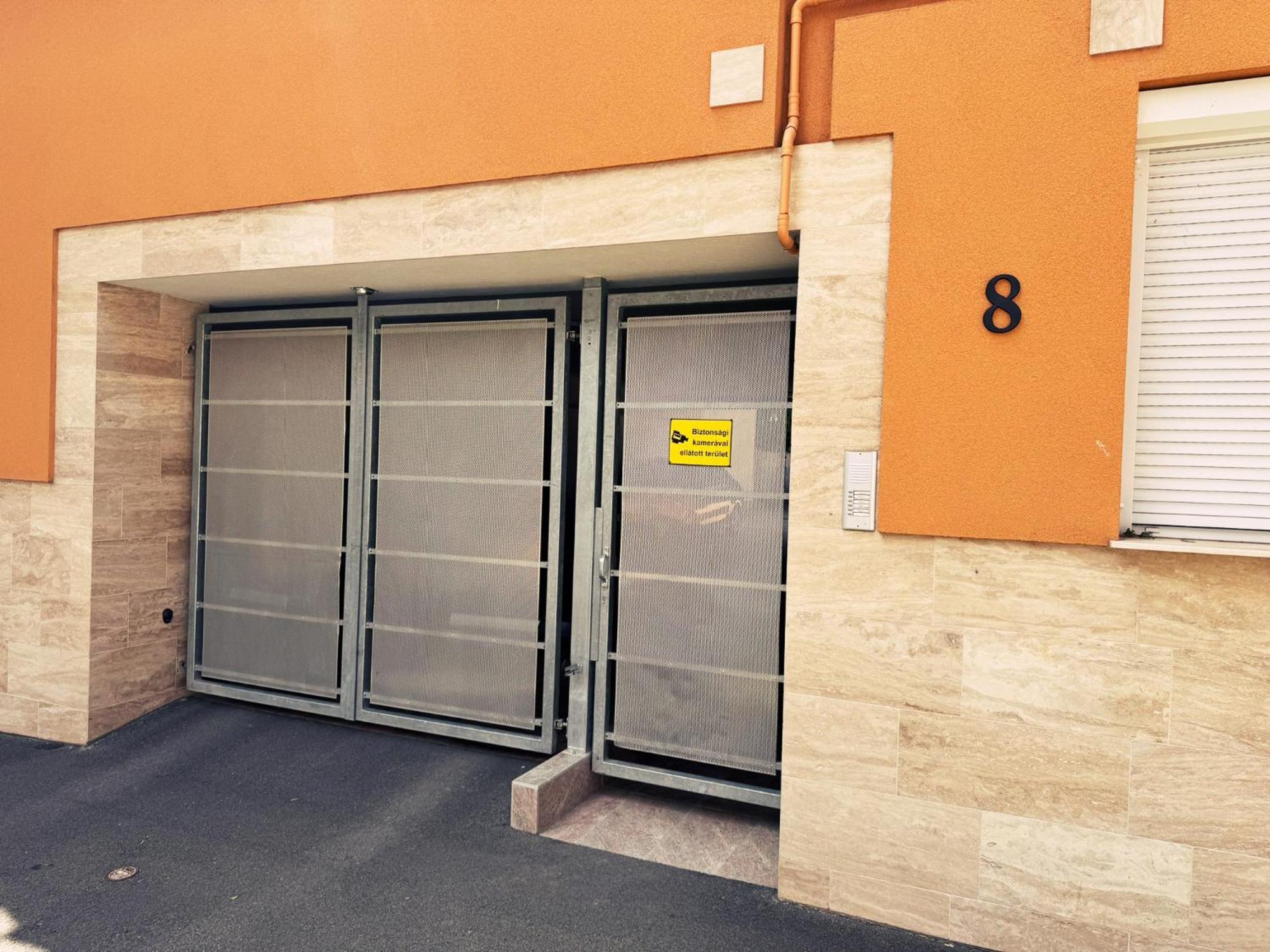 Ferienwohnung Exclusive Family Apartman Pécs Exterior foto