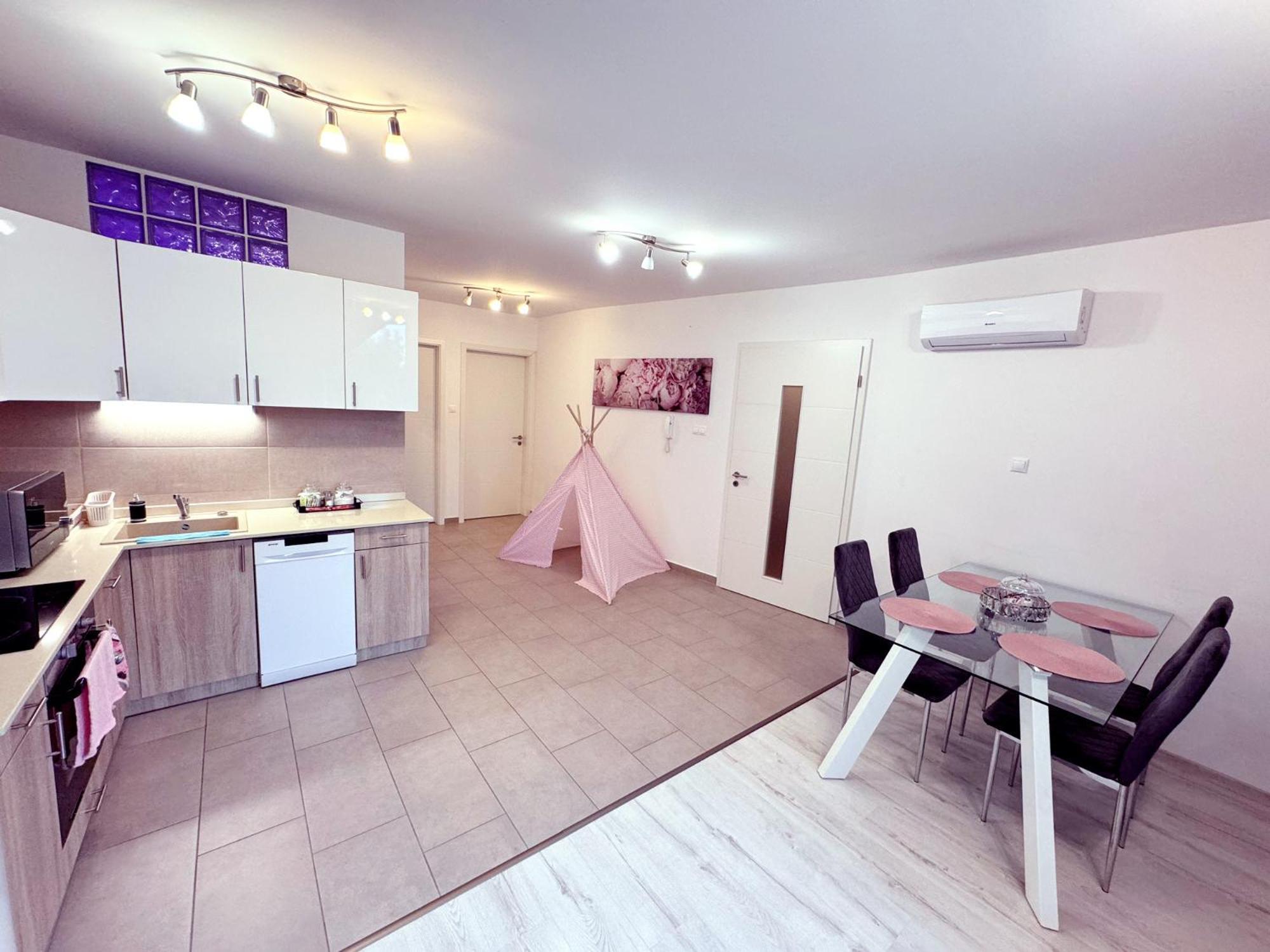 Ferienwohnung Exclusive Family Apartman Pécs Exterior foto